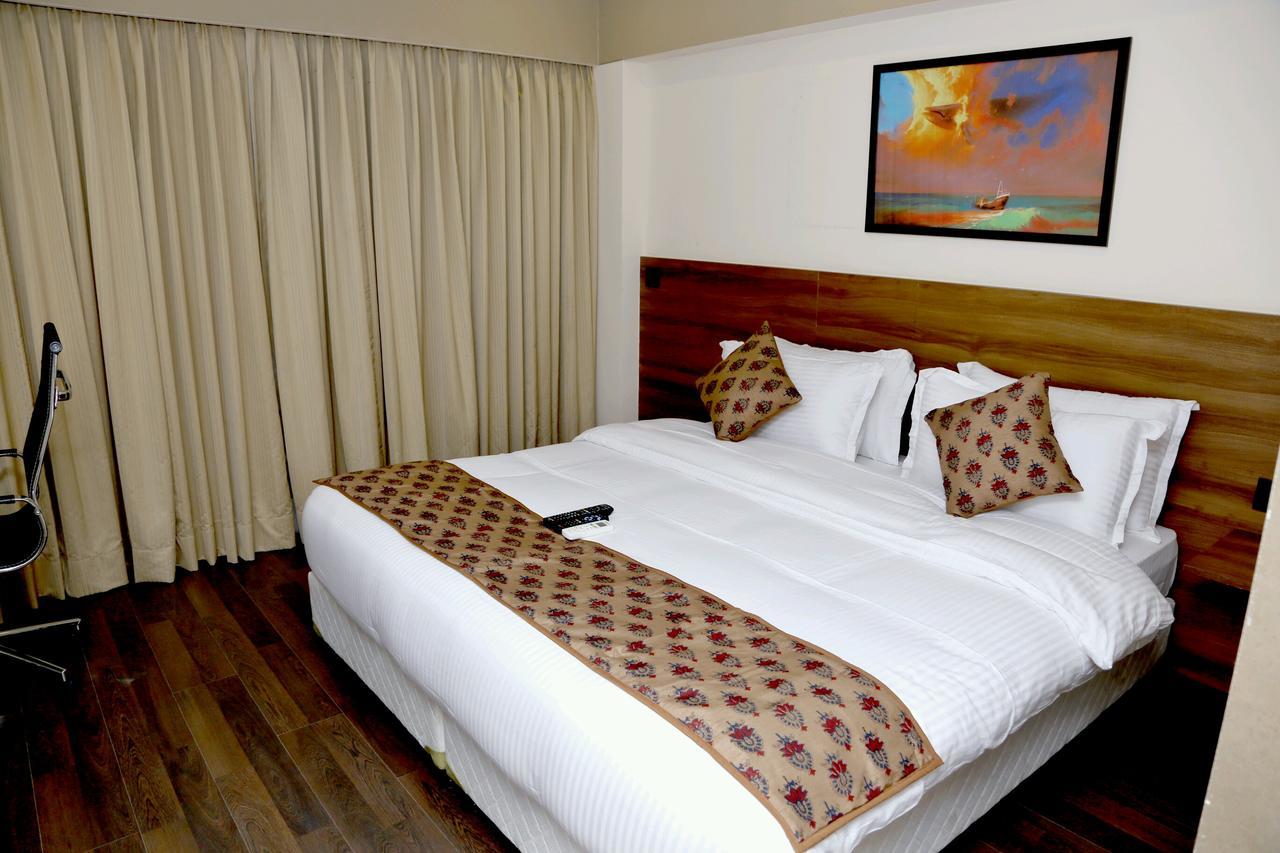 Hotel Mumbai House Andheri East, Bombay Exterior foto