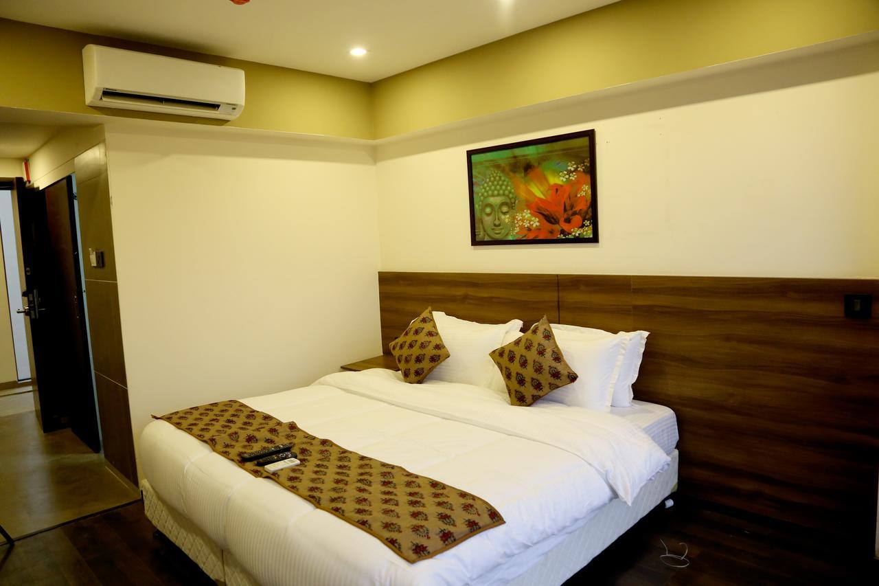 Hotel Mumbai House Andheri East, Bombay Exterior foto